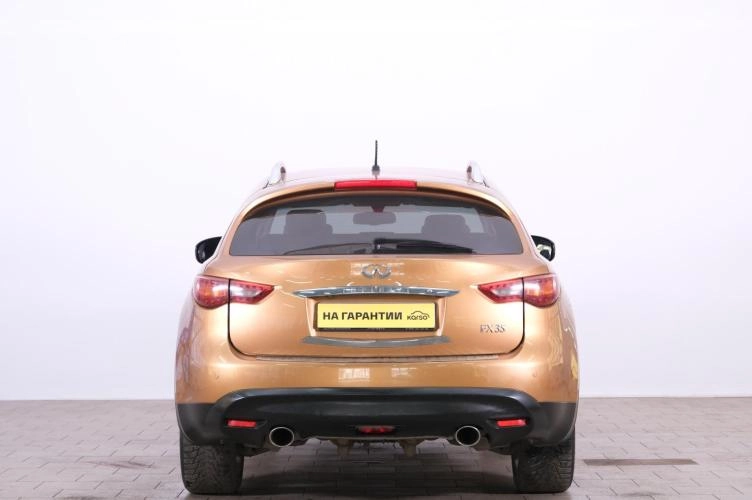 Infiniti FX35 5 из 6