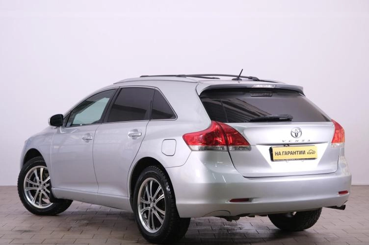 Toyota Venza 4 из 6