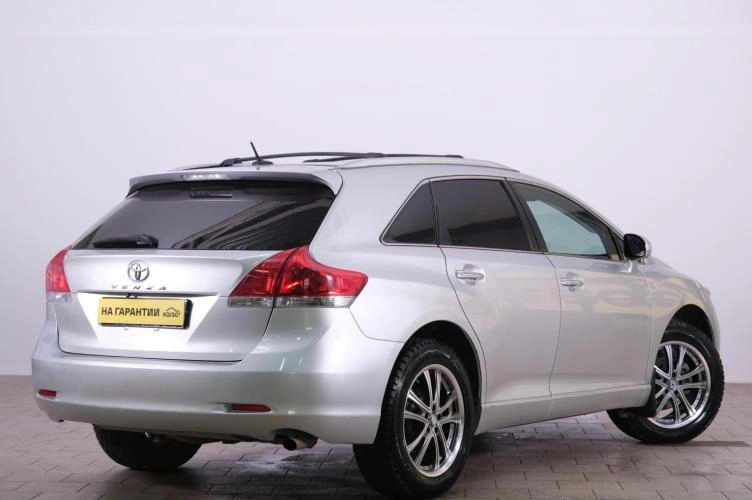 Toyota Venza 6 из 6