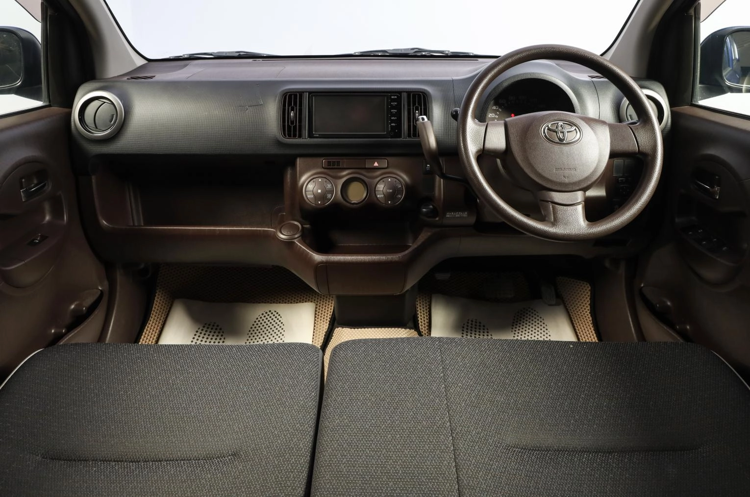Toyota Passo 11 из 15