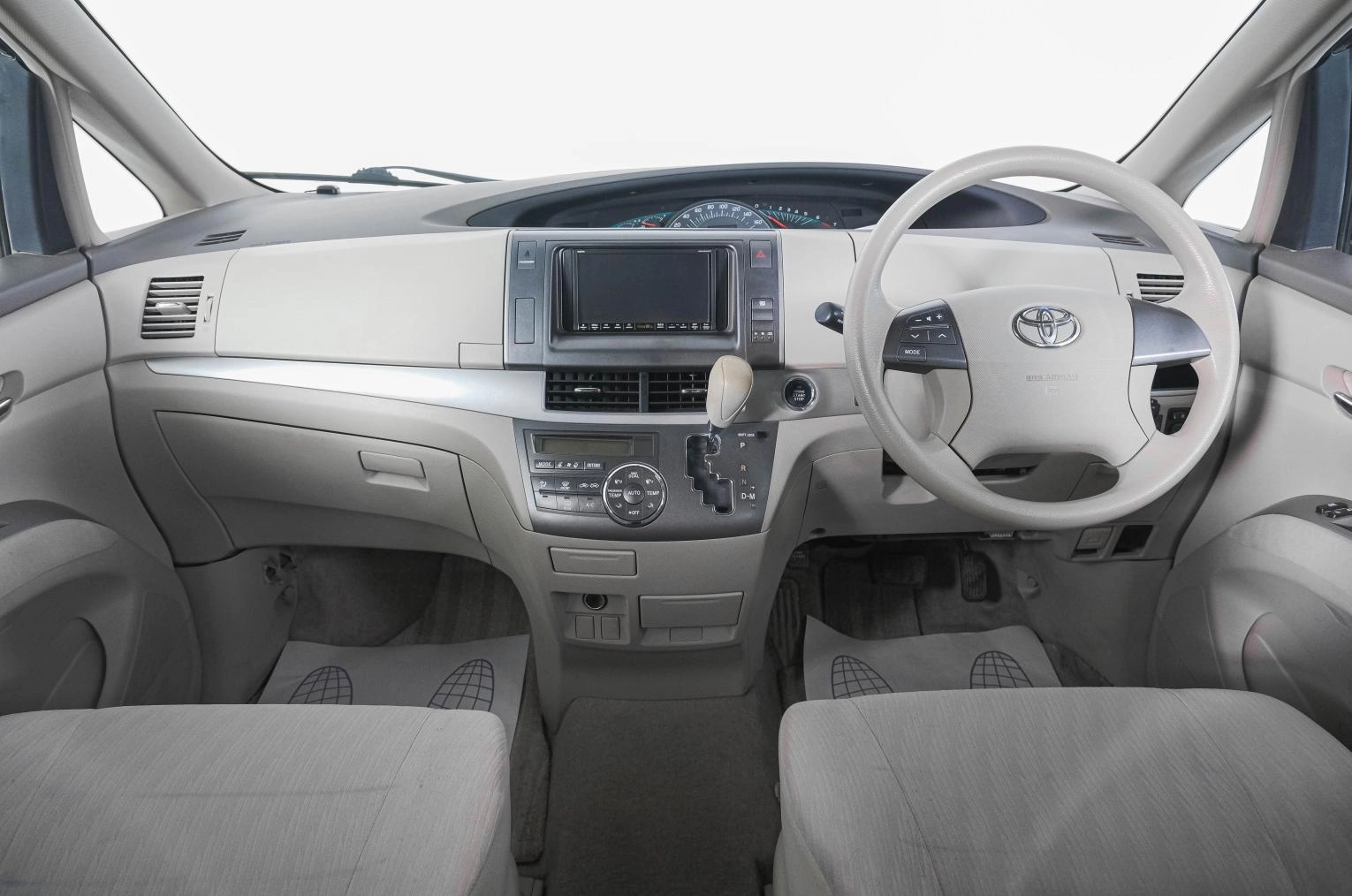 Toyota Estima 13 из 23