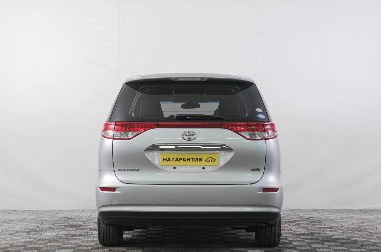 Toyota Estima 5 из 23
