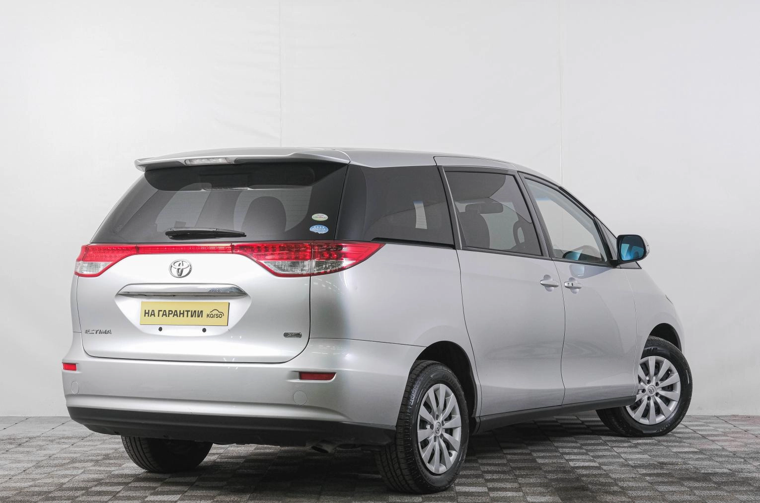 Toyota Estima 6 из 23