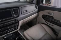 KIA Carnival 12 из 19
