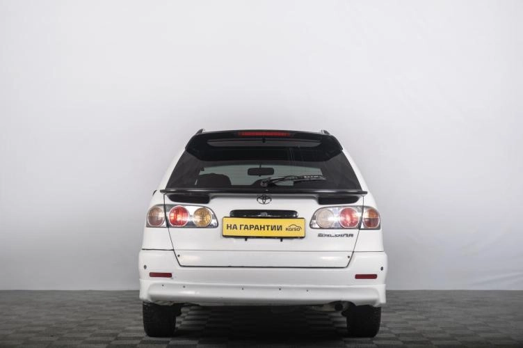 Toyota Caldina 4 из 6