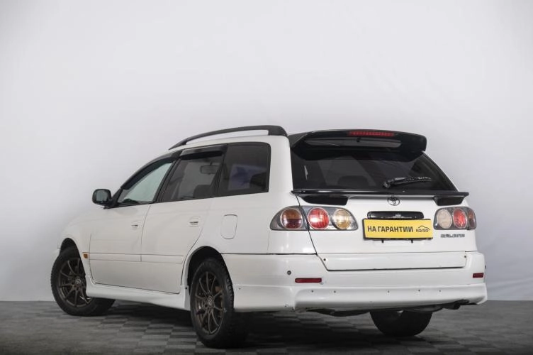 Toyota Caldina 5 из 6