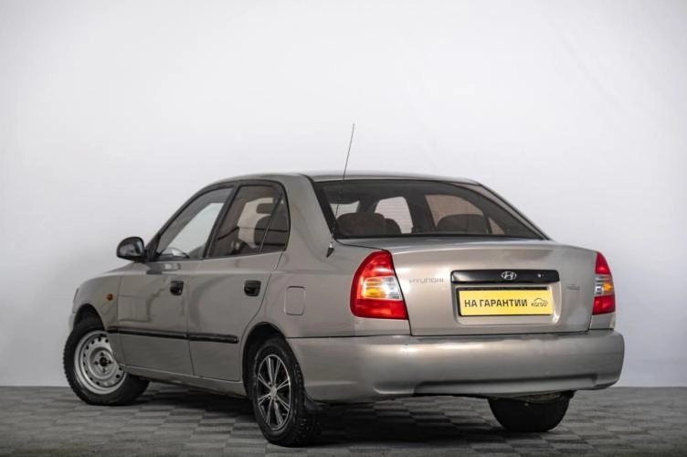 Hyundai Accent 5 из 6