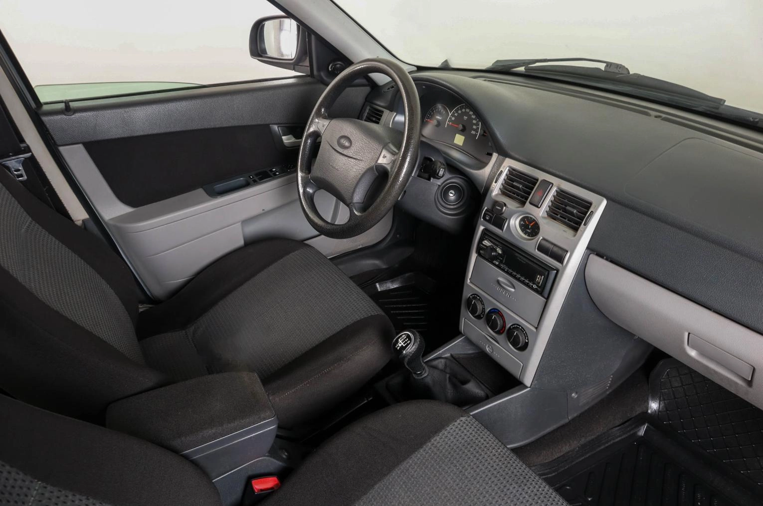 ВАЗ (LADA) Priora 10 из 19