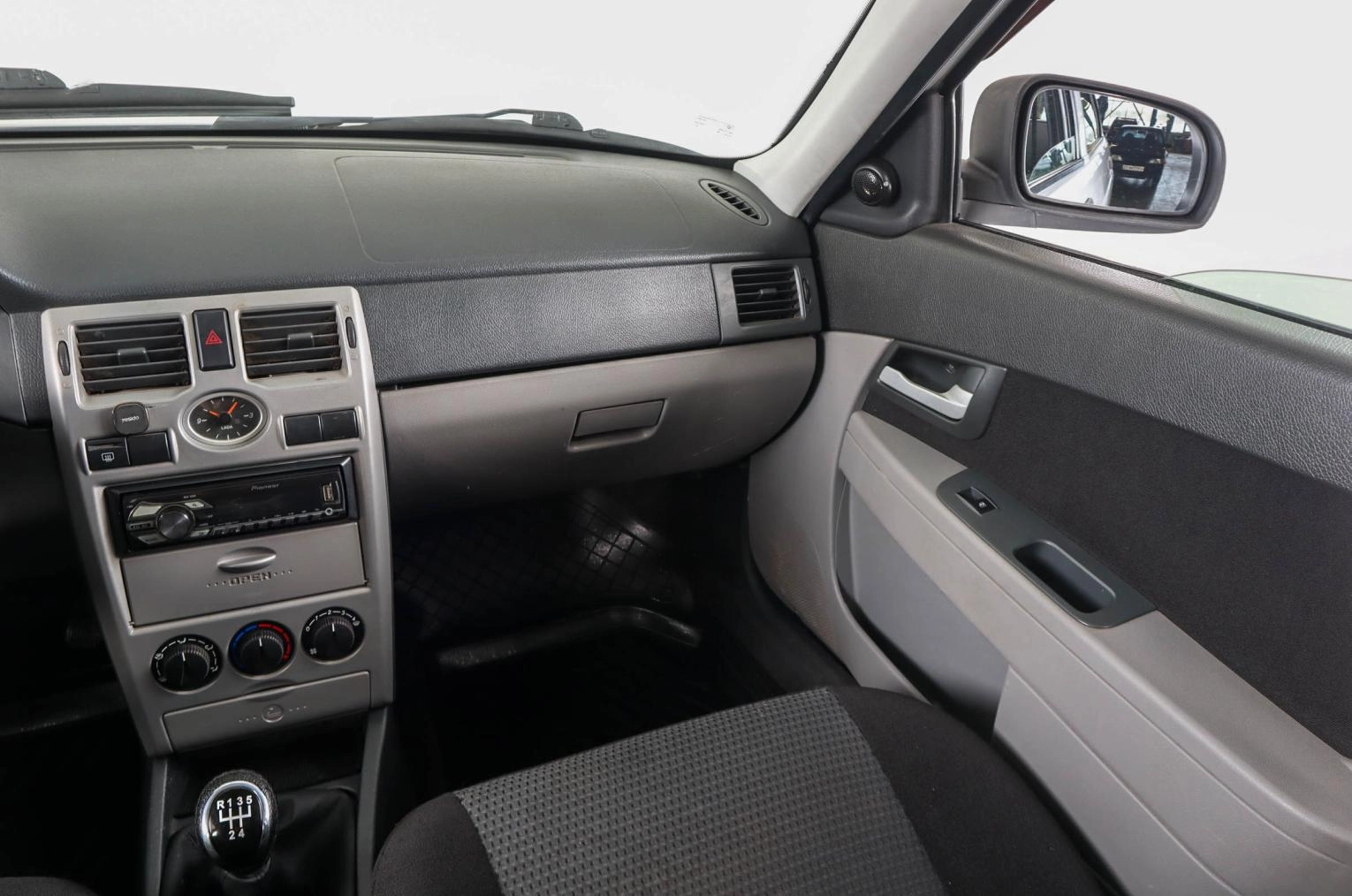 ВАЗ (LADA) Priora 13 из 19