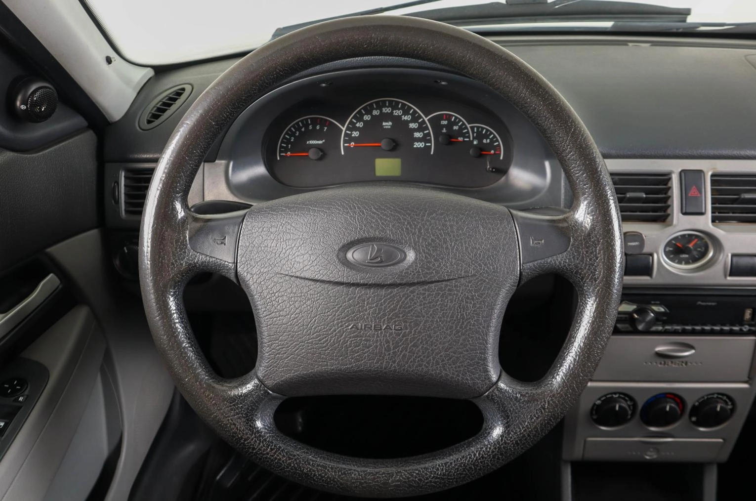ВАЗ (LADA) Priora 14 из 19