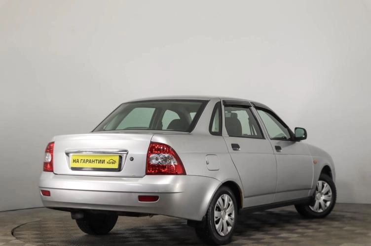ВАЗ (LADA) Priora 4 из 6