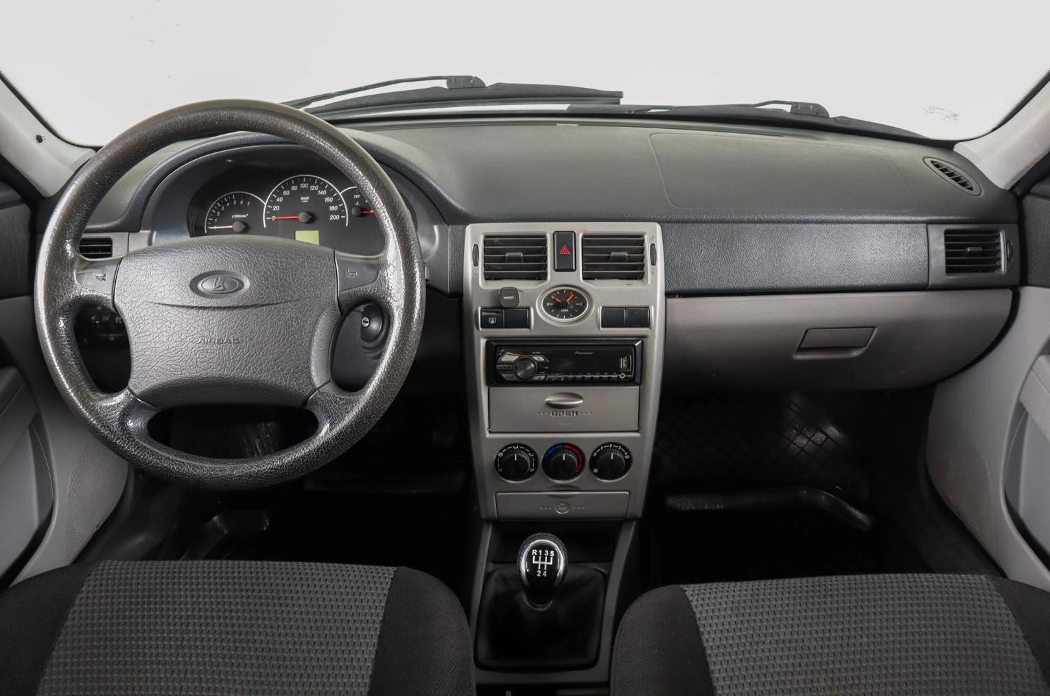 ВАЗ (LADA) Priora 12 из 19