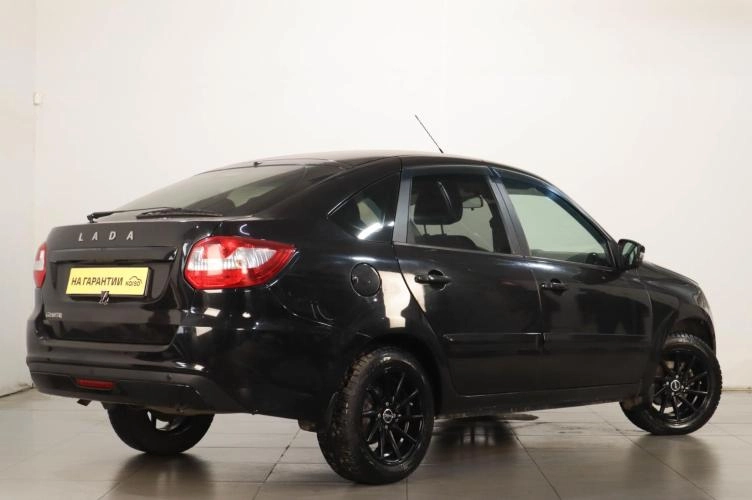ВАЗ (LADA) Granta 4 из 15