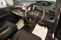 Honda Freed 9 из 16