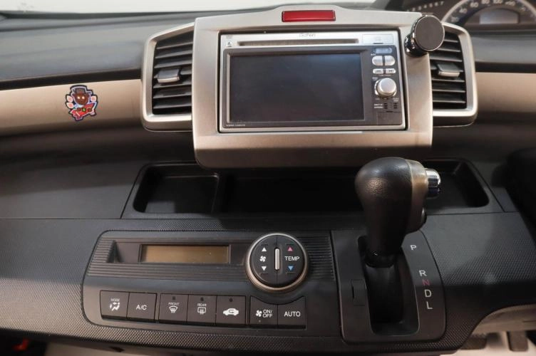 Honda Freed 12 из 16