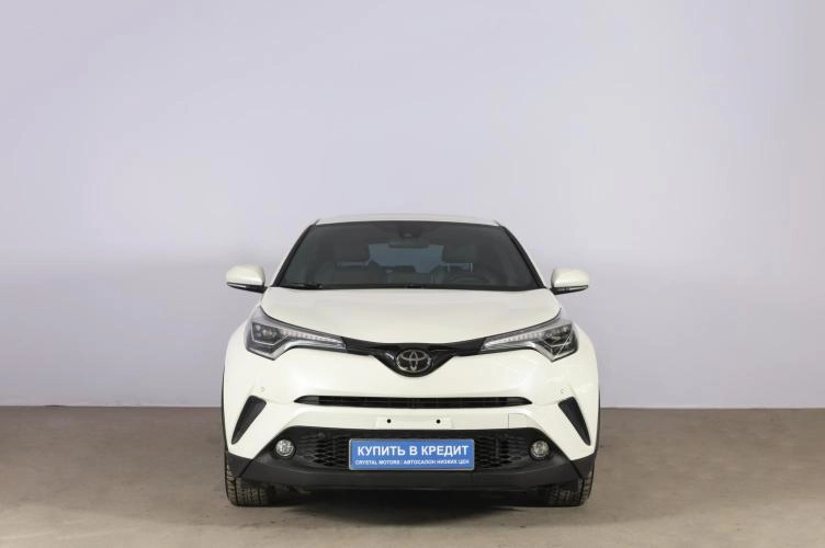 Toyota C-HR 2 из 6