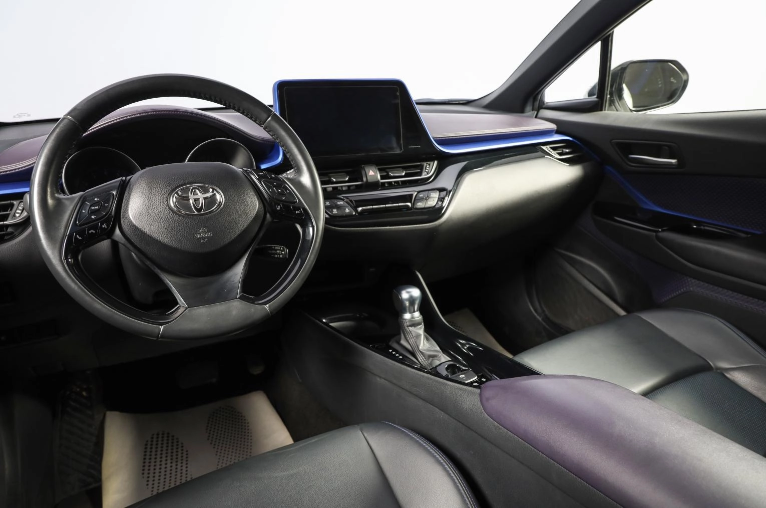 Toyota C-HR 9 из 19