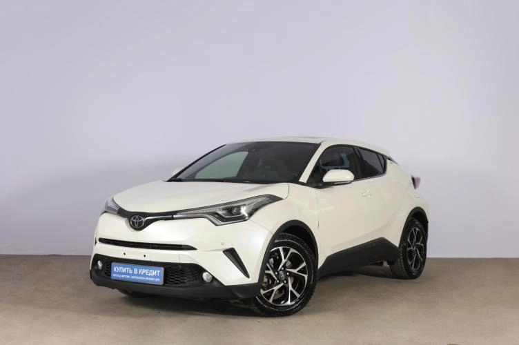Toyota C-HR 3 из 6