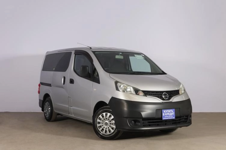 Nissan NV200 1 из 6