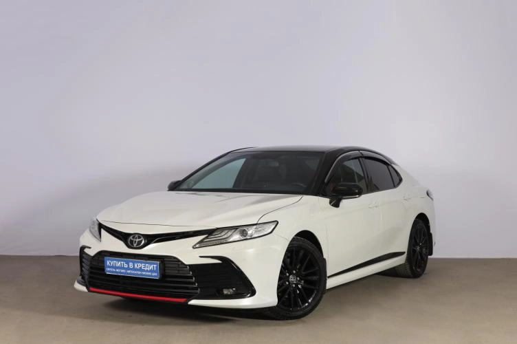 Toyota Camry 3 из 6