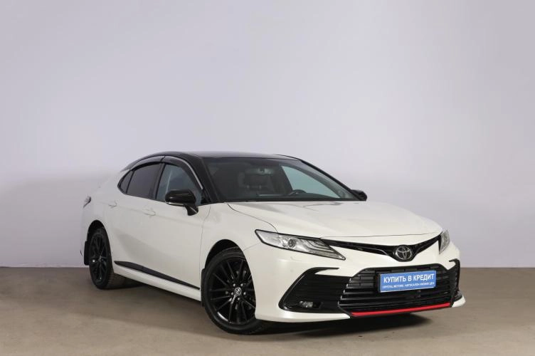 Toyota Camry 1 из 6