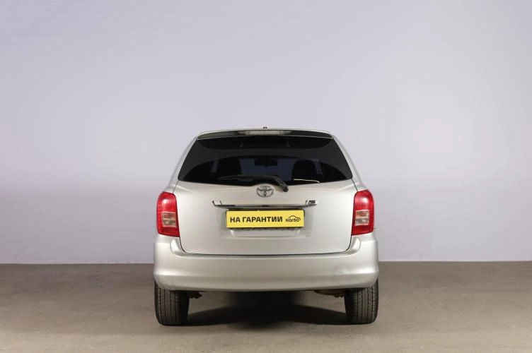 Toyota Corolla Fielder 5 из 6