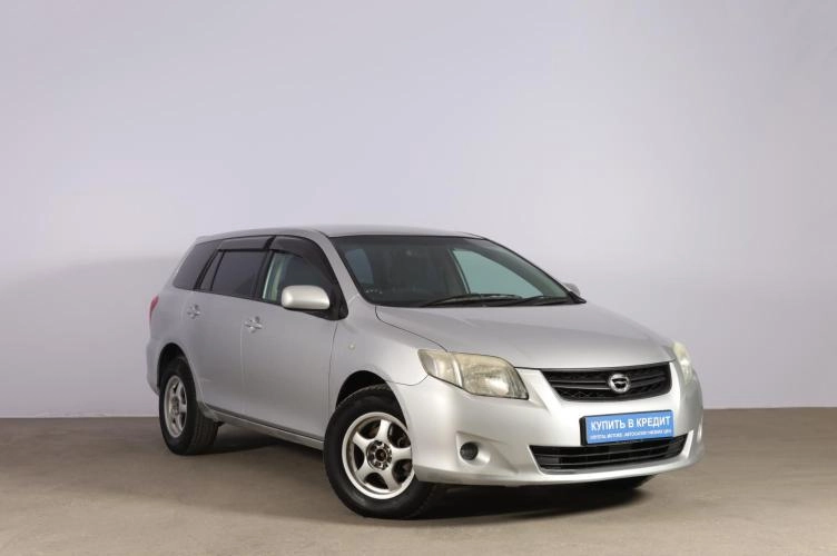 Toyota Corolla Fielder 1 из 6