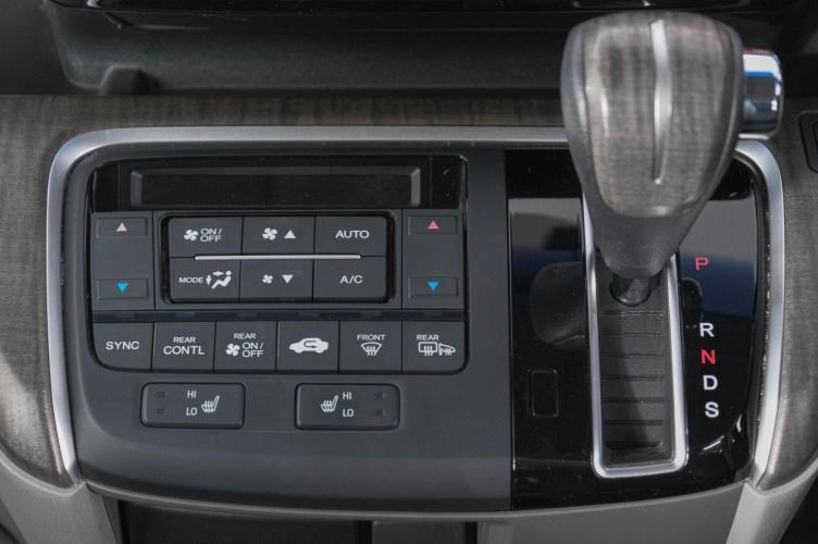 Honda Stepwgn 19 из 25