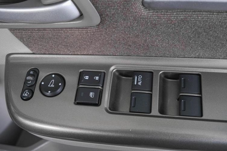 Honda Stepwgn 25 из 25