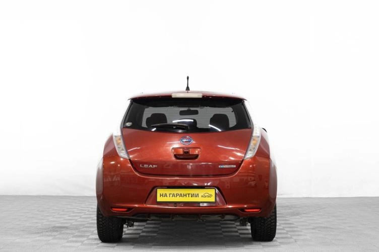 Nissan Leaf 5 из 6