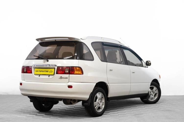 Toyota Ipsum 4 из 6