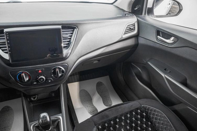 Hyundai Solaris 17 из 21