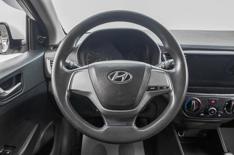 Hyundai Solaris 12 из 21