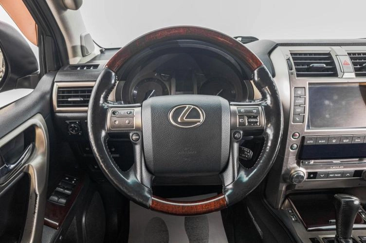 Lexus GX 15 из 30