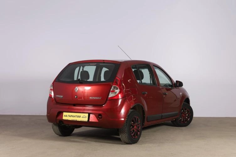 Renault Sandero 6 из 6