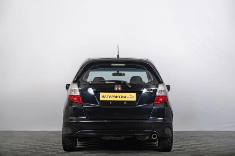Honda Fit 4 из 6