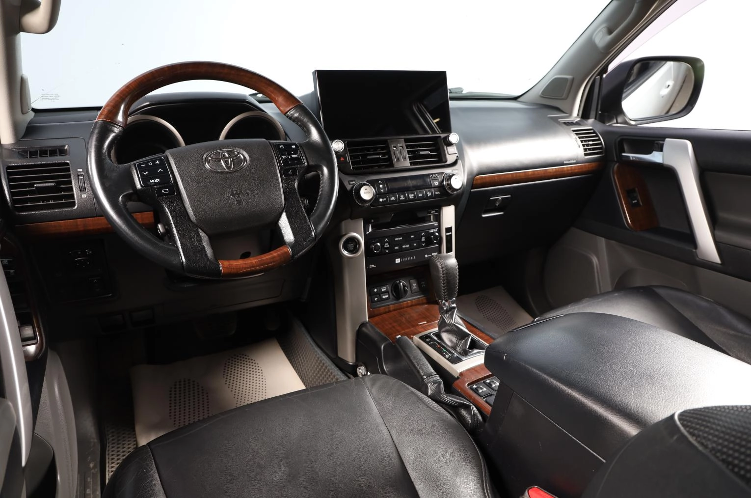 Toyota Land Cruiser Prado 8 из 18