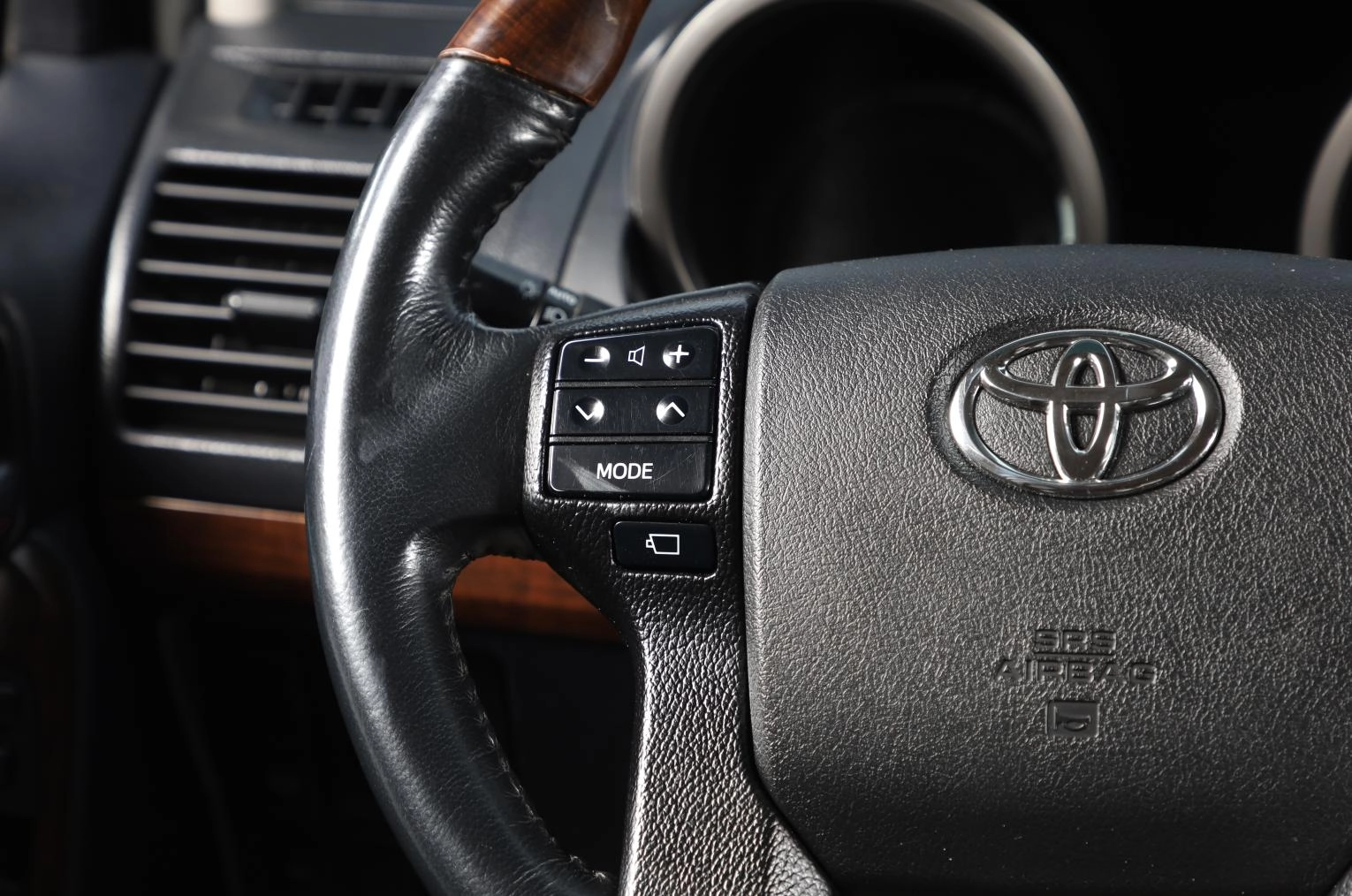 Toyota Land Cruiser Prado 13 из 18