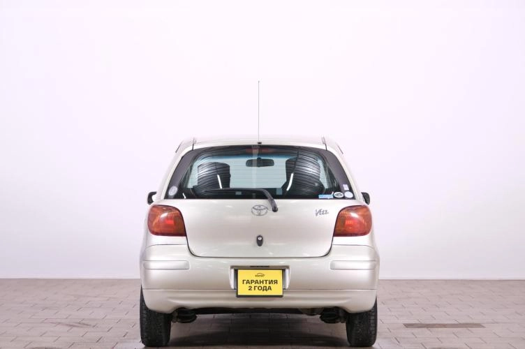 Toyota Vitz 5 из 6