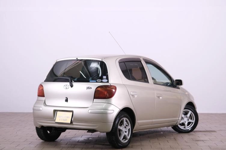 Toyota Vitz 6 из 6