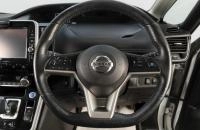 Nissan Serena 9 из 21