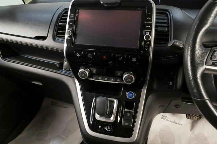 Nissan Serena 18 из 21