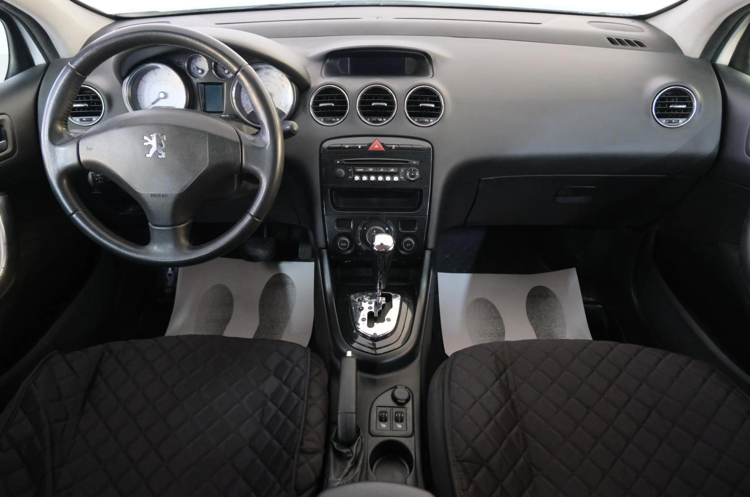 Peugeot 408 11 из 19