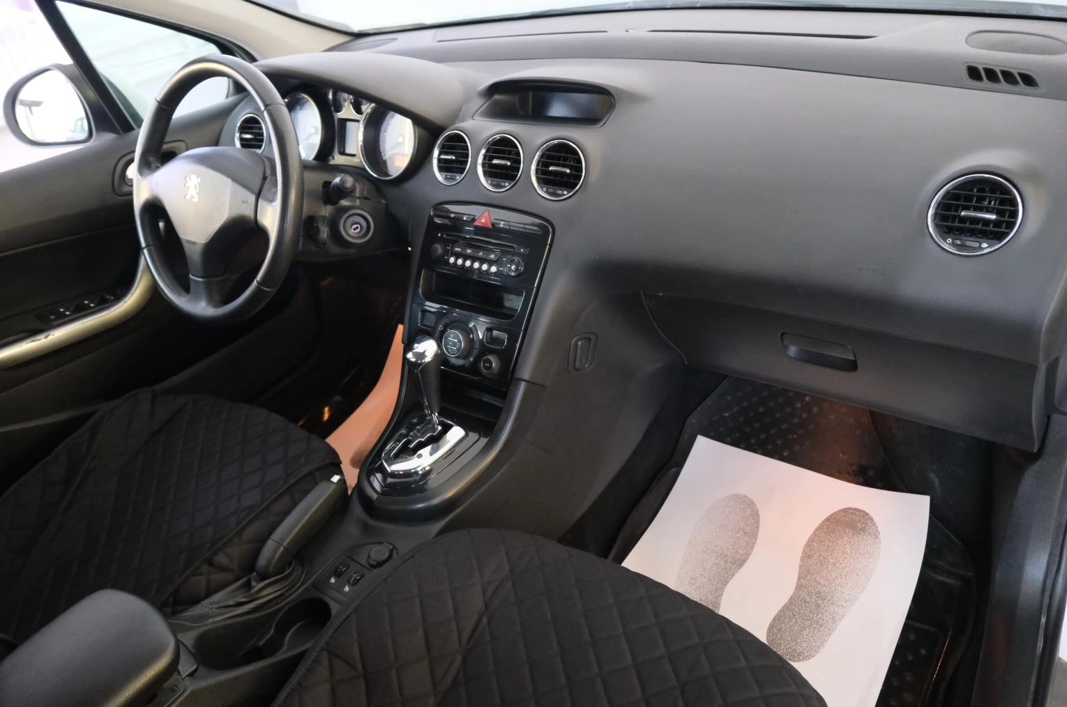 Peugeot 408 16 из 19