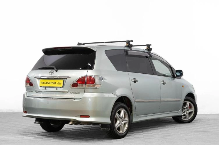 Toyota Ipsum 4 из 6