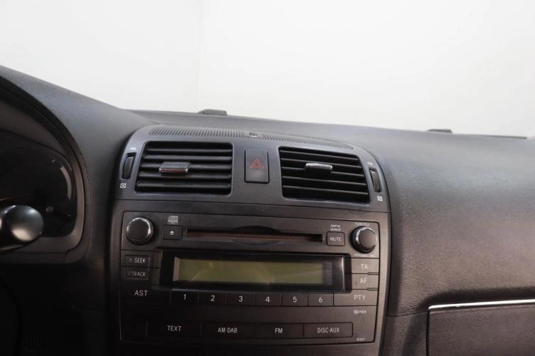 Toyota Avensis 13 из 14