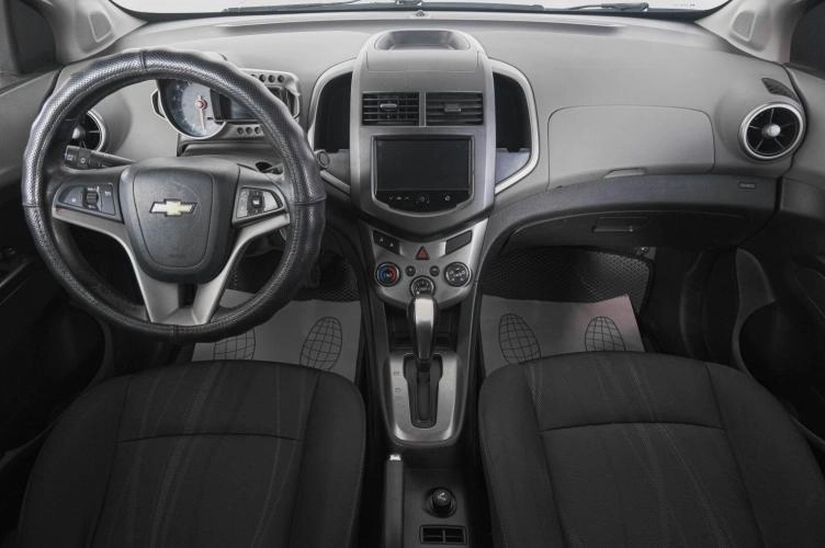 Chevrolet Aveo 13 из 21