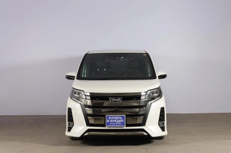 Toyota Noah 2 из 6