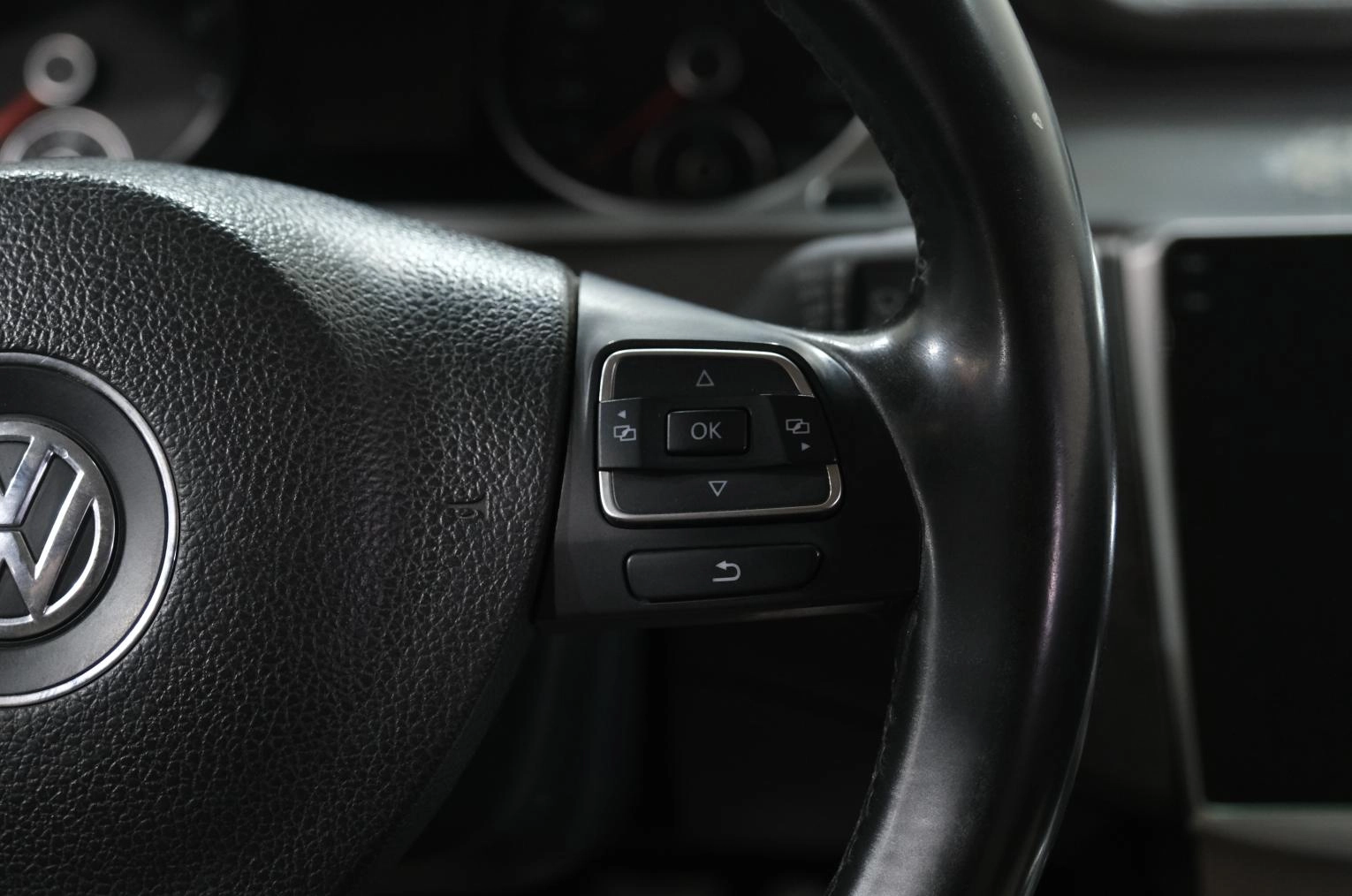 Volkswagen Passat 19 из 31