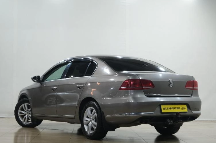 Volkswagen Passat 4 из 6